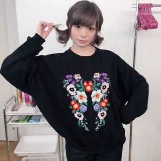 ジュエティ(jouetie)のjouetie 刺繍スウェット(トレーナー/スウェット)