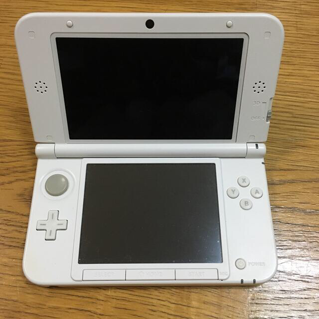 ニンテンドー3DS(ニンテンドー3DS)のNintendo 3DS  LL 本体ピンク/ホワイト エンタメ/ホビーのゲームソフト/ゲーム機本体(携帯用ゲーム機本体)の商品写真