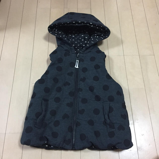 anyFAM(エニィファム)のany FAM リバーシブルベスト キッズ/ベビー/マタニティのキッズ服女の子用(90cm~)(ジャケット/上着)の商品写真