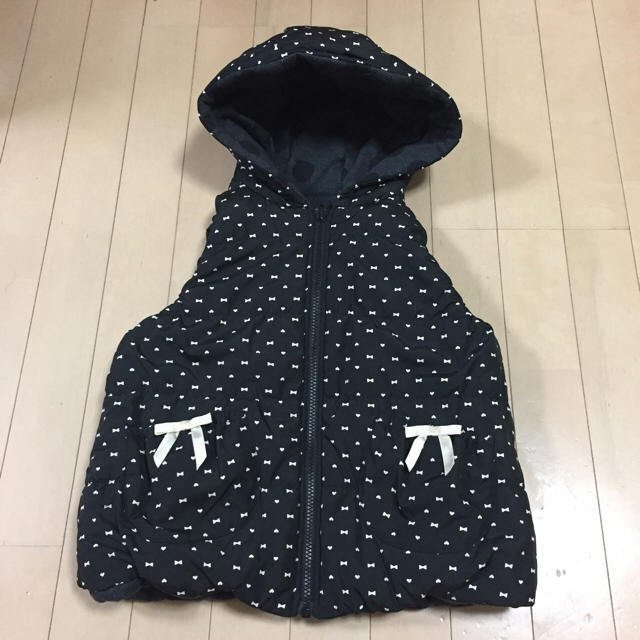 anyFAM(エニィファム)のany FAM リバーシブルベスト キッズ/ベビー/マタニティのキッズ服女の子用(90cm~)(ジャケット/上着)の商品写真