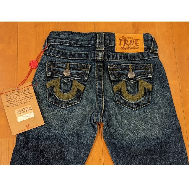 True Religion(トゥルーレリジョン)の新品未使用　true religion デニムパンツ　100 4歳 キッズ/ベビー/マタニティのキッズ服男の子用(90cm~)(パンツ/スパッツ)の商品写真