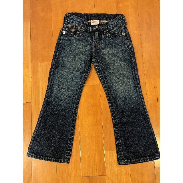 True Religion(トゥルーレリジョン)の新品未使用　true religion デニムパンツ　100 4歳 キッズ/ベビー/マタニティのキッズ服男の子用(90cm~)(パンツ/スパッツ)の商品写真