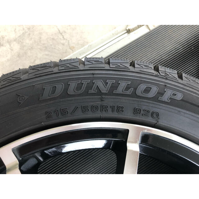 DUNLOP(ダンロップ)の2019年製スタッドレス&ホイール4本セット　cx-3、ヤリスクロス等 自動車/バイクの自動車(タイヤ・ホイールセット)の商品写真