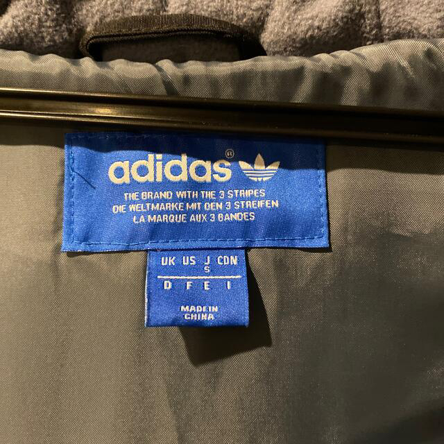 adidas(アディダス)のダウン レディースのジャケット/アウター(ダウンコート)の商品写真