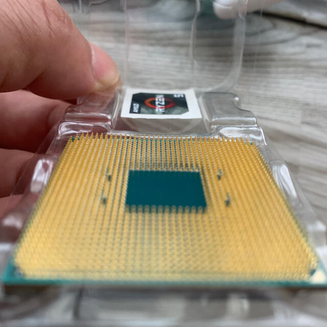 輝く高品質 AMD RYZEN ５ 1400 中古品 スペシャルブランドグッズ 