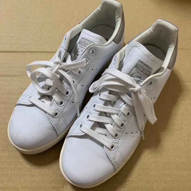 adidas(アディダス)の【専用】adidas STAN SMITH グレー 24㎝ レディースの靴/シューズ(スニーカー)の商品写真