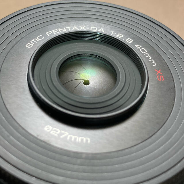 PENTAX(ペンタックス)のPENTAX k-01  レンズキット　DA 40mm F2.8 スマホ/家電/カメラのカメラ(ミラーレス一眼)の商品写真