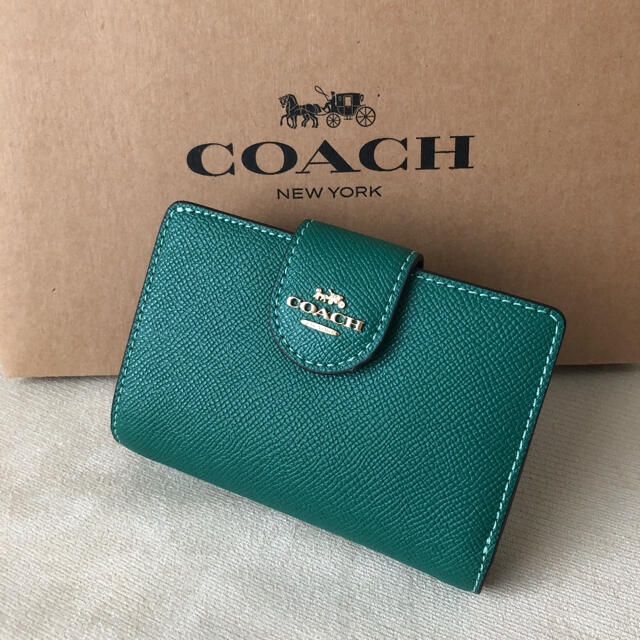 ルイヴィトン2021年秋冬新作★新品 COACH コーチ 二つ折り財布 ブライト ジェイド