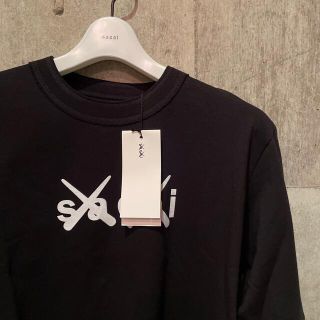 サカイ(sacai)の新品　sacai × KAWS サカイ カウズ ロングスリーブ Tシャツ(Tシャツ/カットソー(七分/長袖))