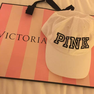 ヴィクトリアズシークレット(Victoria's Secret)のヴィクトリアシークレット♡PINKキャップ♡新品未使用(キャップ)