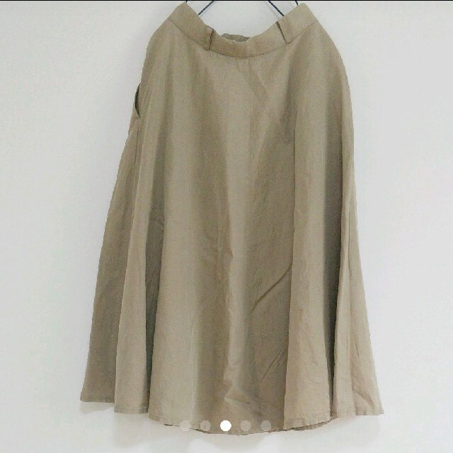 ANNE KLEIN(アンクライン)のANNE KLEIN ミディアム スカート トレンチ フレア ベージュ レディースのスカート(ひざ丈スカート)の商品写真