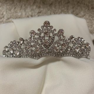 ティアラ ウェディング　結婚式　ディズニー　ヘッドドレス　髪飾り　ヘアメイク(ヘッドドレス/ドレス)