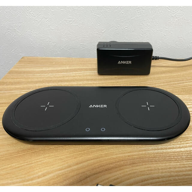 Anker PowerWave 10 Dual Pad スマホ/家電/カメラのスマートフォン/携帯電話(バッテリー/充電器)の商品写真