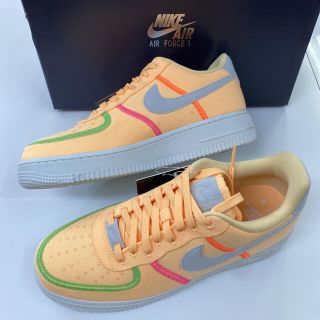 ナイキ(NIKE)のナイキ　WMNS AIR FORCE エアフォース1 07 LX 新品　24cm(スニーカー)