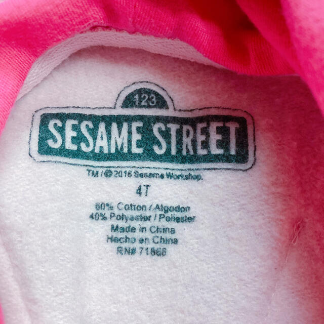 SESAME STREET(セサミストリート)のセサミストリート アビー パーカー 4T キッズ ベビー なりきり 海外 ユニバ キッズ/ベビー/マタニティのキッズ服女の子用(90cm~)(ジャケット/上着)の商品写真