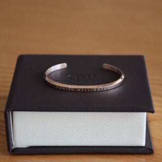 ダニエルウェリントン(Daniel Wellington)のダニエルウェリントン ブレスレット バングル カフ(ブレスレット/バングル)