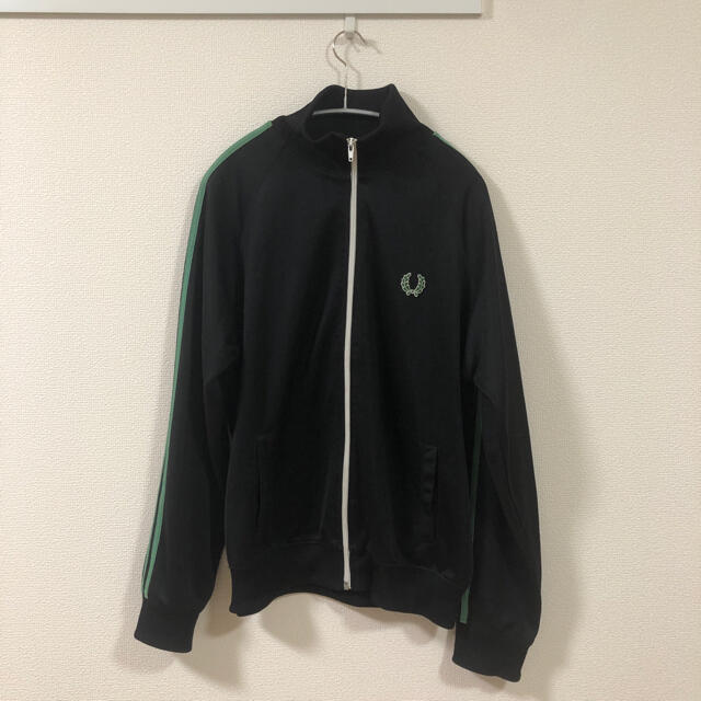 Fred perry トラックジャケット
