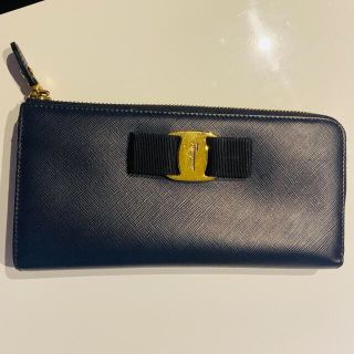 サルヴァトーレフェラガモ(Salvatore Ferragamo)のフェラガモ Salvatore Ferragamo ヴァラリボン 長財布　リボン(財布)