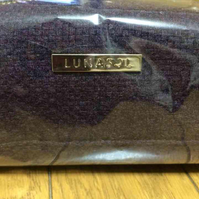 LUNASOL(ルナソル)のルナソル 新品ツイード化粧ポーチ レディースのファッション小物(ポーチ)の商品写真