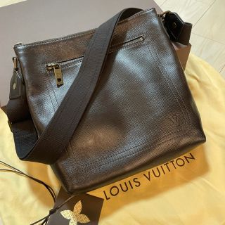 ルイヴィトン(LOUIS VUITTON)の新品 未使用品 定価32万円 ユタ シャウニー カフェ MM ブラウン(ショルダーバッグ)