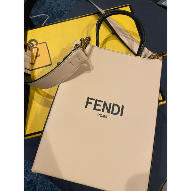 FENDI(フェンディ)のフェンディ  パック　ショッピングバック　スモール レディースのバッグ(ショルダーバッグ)の商品写真