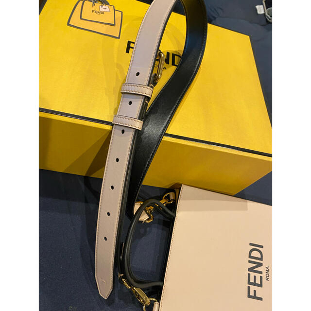 FENDI(フェンディ)のフェンディ  パック　ショッピングバック　スモール レディースのバッグ(ショルダーバッグ)の商品写真