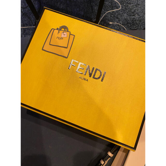 FENDI(フェンディ)のフェンディ  パック　ショッピングバック　スモール レディースのバッグ(ショルダーバッグ)の商品写真