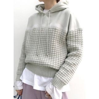 アメリヴィンテージ(Ameri VINTAGE)のNEEDLE PUNCH KNIT HOODIE フーディ パーカー アメリ(パーカー)