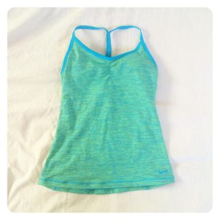 ナイキ(NIKE)の【美品】NIKE DRYFIT TANKTOP(その他)