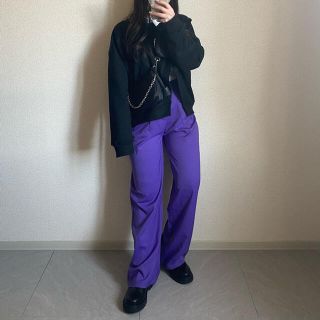 ザラ(ZARA)のパープルパンツ　紫パンツ　試着のみ(カジュアルパンツ)