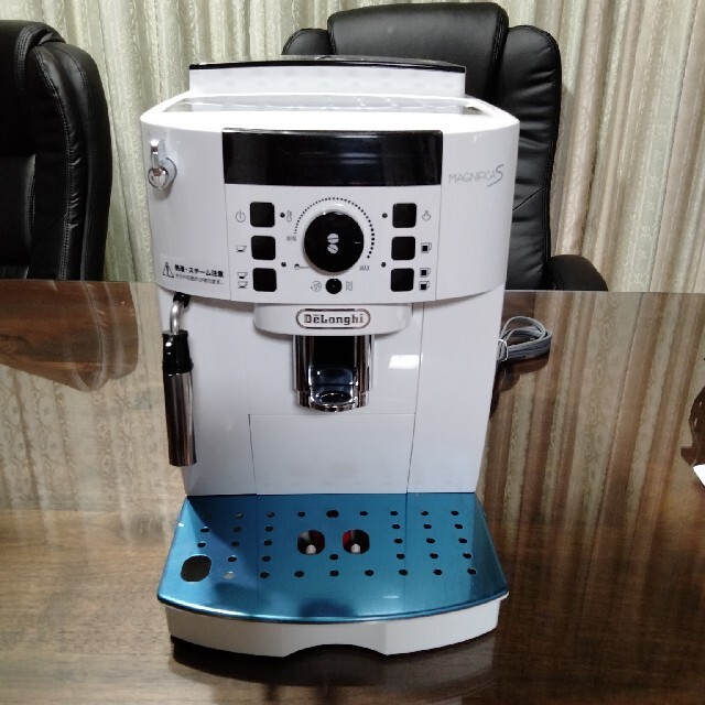 DeLonghi(デロンギ)のデロンギコーヒーメーカー スマホ/家電/カメラの調理家電(コーヒーメーカー)の商品写真