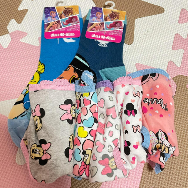 【未使用品】ディズニー　女児下着・靴下セット キッズ/ベビー/マタニティのキッズ服女の子用(90cm~)(下着)の商品写真