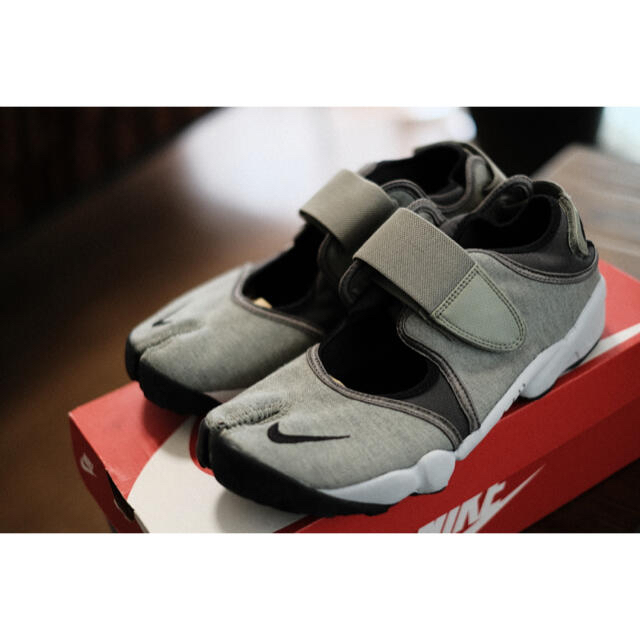 NIKE(ナイキ)の新品 NIKE ナイキ AIR RIFT エアリフト メンズの靴/シューズ(スニーカー)の商品写真