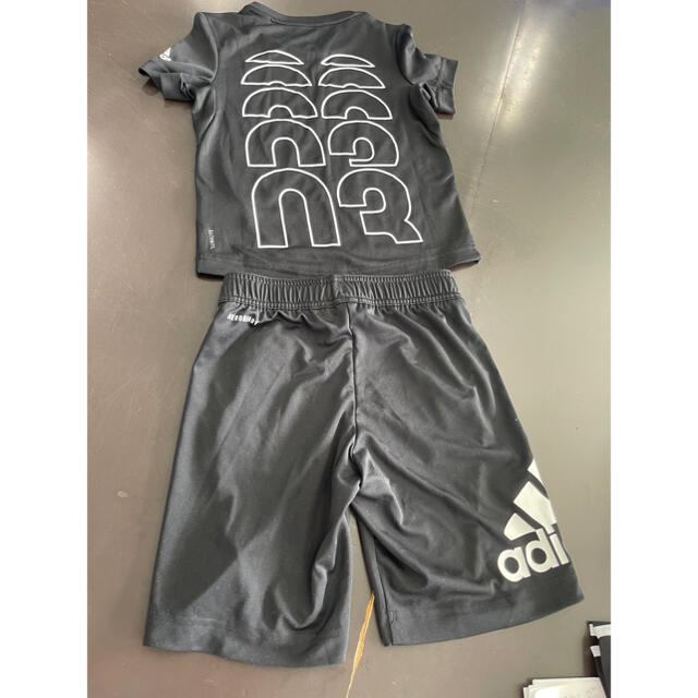 adidas(アディダス)のアディダス　ジャージ　上下　2セット キッズ/ベビー/マタニティのキッズ服男の子用(90cm~)(Tシャツ/カットソー)の商品写真