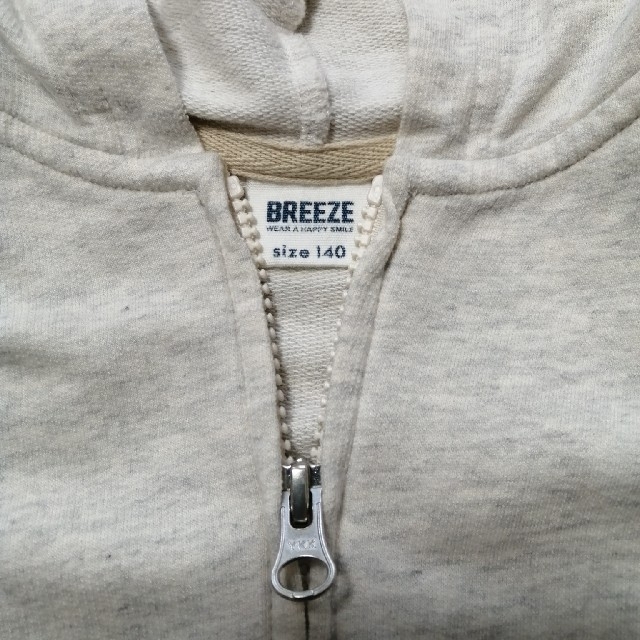 BREEZE(ブリーズ)の【値下げ】BREEZE パーカー 140 キッズ/ベビー/マタニティのキッズ服女の子用(90cm~)(ジャケット/上着)の商品写真