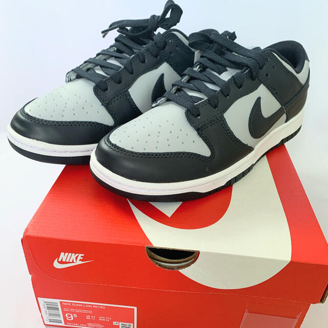 NIKE DUNK LOW RETRO CHAMPIONSHIP GREYスニーカー