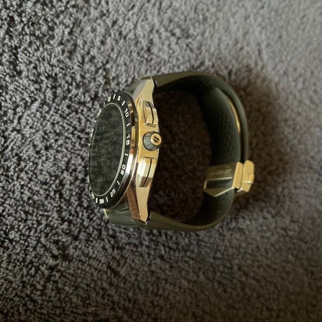 TAG Heuer(タグホイヤー)のタグ・ホイヤーTagHeuerコネクテッドconnected 第3世代 メンズの時計(腕時計(デジタル))の商品写真