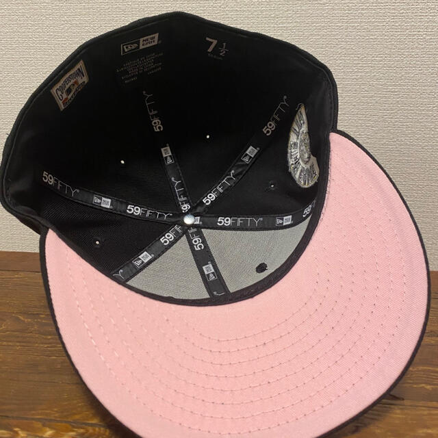 NEW ERA(ニューエラー)のピッツバーグパイレーツ　オールスターゲーム　ツバ裏ピンク メンズの帽子(キャップ)の商品写真