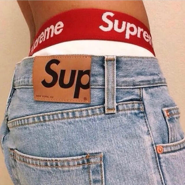 Supreme(シュプリーム)の【新品未使用/1枚バラ売り】Supreme×Hanes 白ボクサーパンツ　M メンズのアンダーウェア(ボクサーパンツ)の商品写真