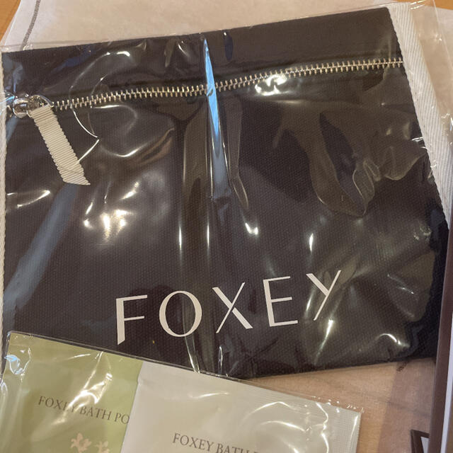 FOXEY(フォクシー)のフォクシー　ノベルティ　マスクチェーン　ポーチ　バスパウダー レディースのファッション小物(その他)の商品写真
