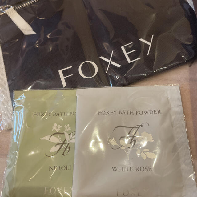 FOXEY(フォクシー)のフォクシー　ノベルティ　マスクチェーン　ポーチ　バスパウダー レディースのファッション小物(その他)の商品写真