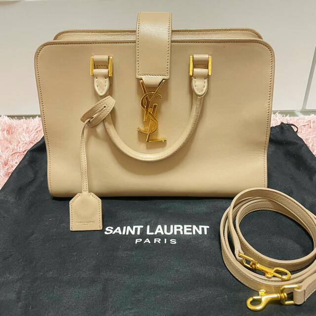 Yves Saint Laurent Beaute(イヴサンローランボーテ)のマコ様専用 イヴサンローラン ベイビー カバス レディースのバッグ(ハンドバッグ)の商品写真