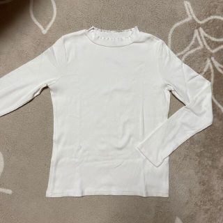 ユニクロ(UNIQLO)のgakkegakke様 キッズ☆ユニクロ ネックフリルカットソー150(Tシャツ/カットソー)