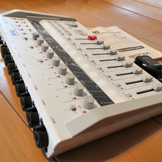 ZOOM R16/マルチトラックレコーダー/8-16トラックMTR/USED ZOOM R16/マルチトラックレコーダー/8-16トラックMTR/USED