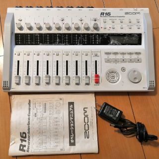 ZOOM R16／マルチトラックレコーダー／8-16トラックMTR／USED(MTR)