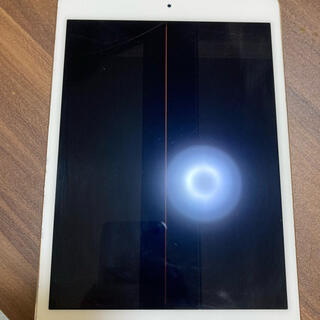 ジャンク　docomo iPad mini4 Wi-Fi ｾﾙﾗｰ ゴールド
