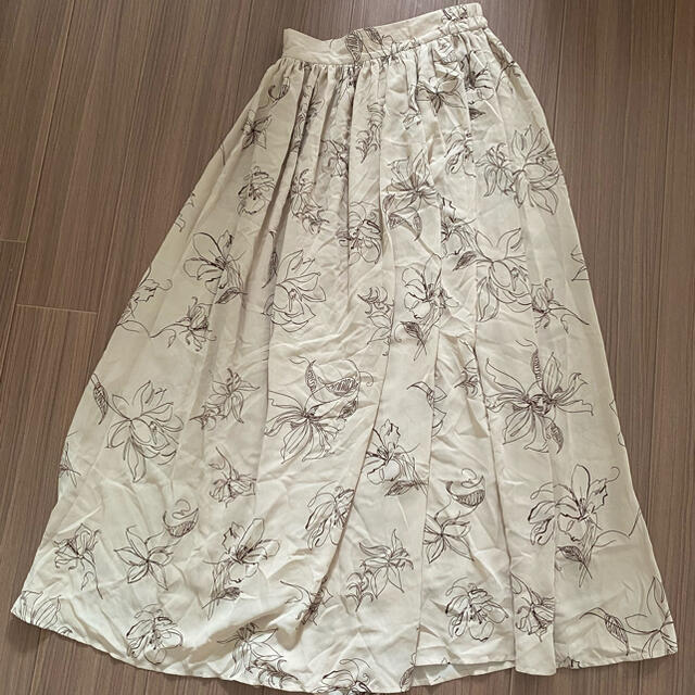 神戸レタス(コウベレタス)の神戸レタス　花柄ロングスカート レディースのスカート(ロングスカート)の商品写真
