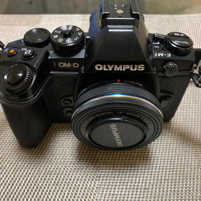 OLYMPUS(オリンパス)のOLYMPUS OM-D EM-1 スマホ/家電/カメラのカメラ(ミラーレス一眼)の商品写真