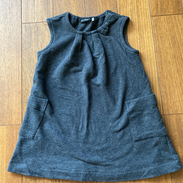 BeBe(ベベ)のBeBe グレーワンピース　100 キッズ/ベビー/マタニティのキッズ服女の子用(90cm~)(ワンピース)の商品写真