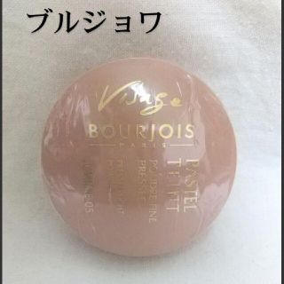 ブルジョワ(bourjois)の専用***新品 未使用ブルジョア フェイスパウダー(フェイスパウダー)